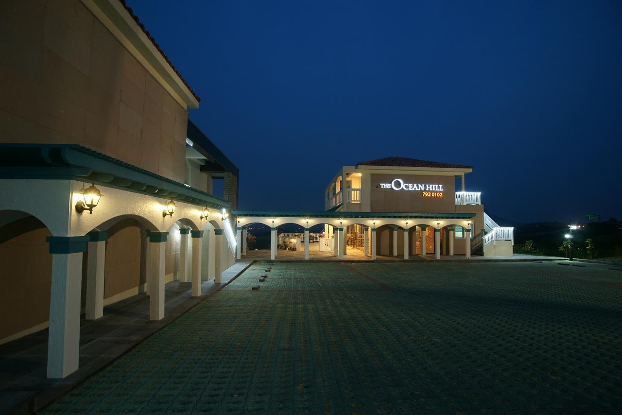 Jeju The Ocean Hill Pension ซอกวีโพ ภายนอก รูปภาพ